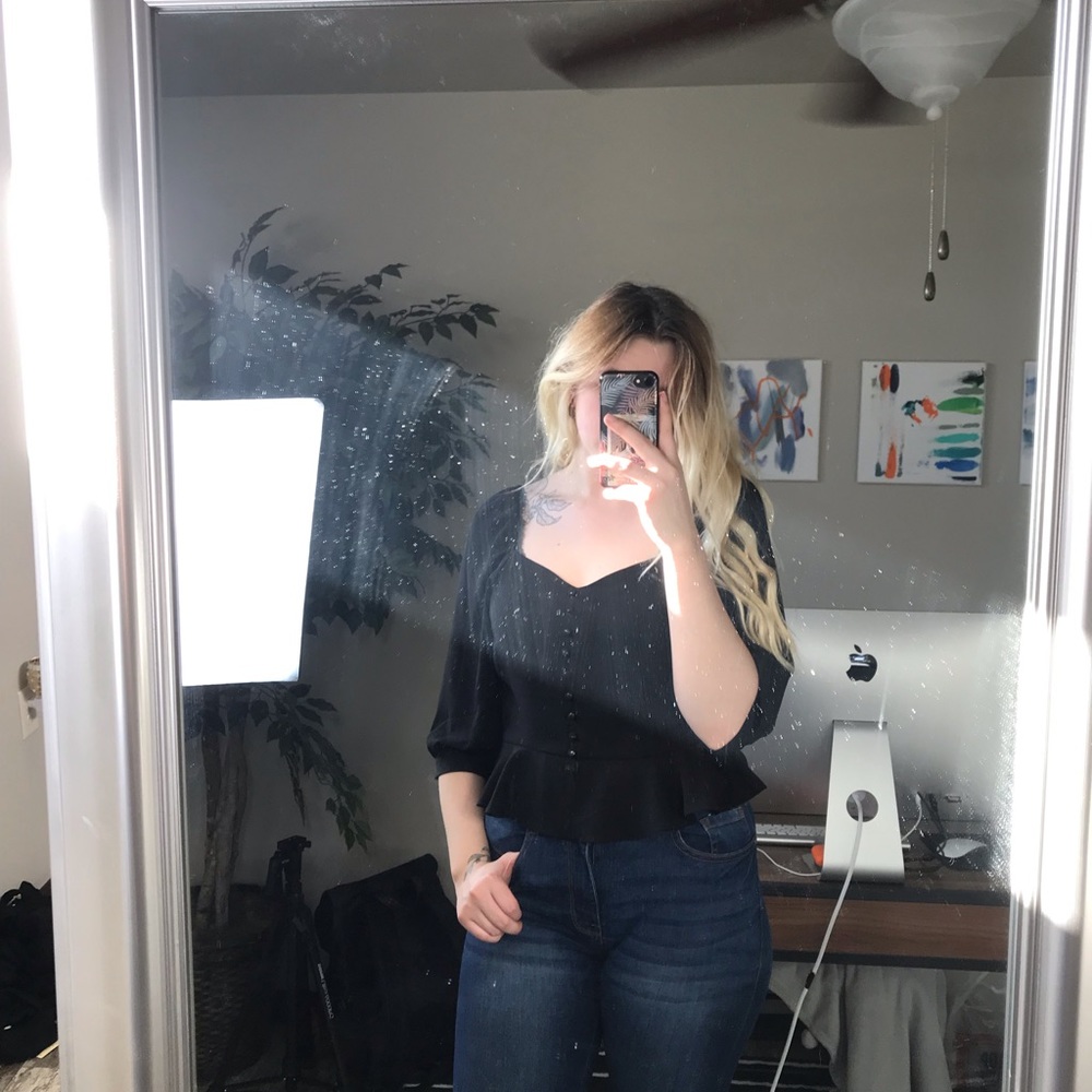J.O.A. Ruffle Button Up Top - Picture 2 of 6